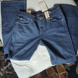 Juniors NWT Vintage 2008 Levi's 518 Low Rise Boot Cut Size 11 medium